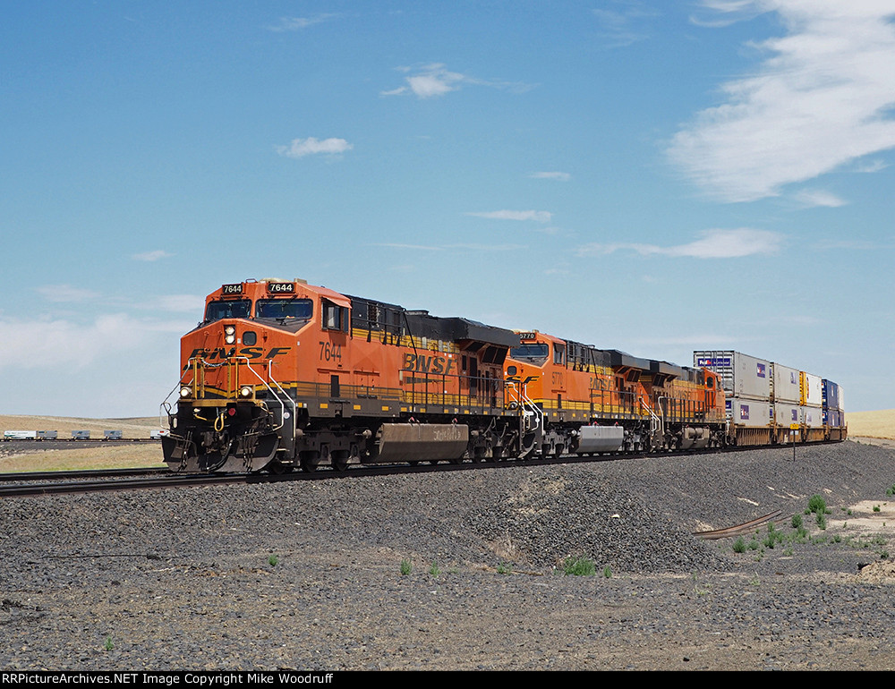 BNSF 7644